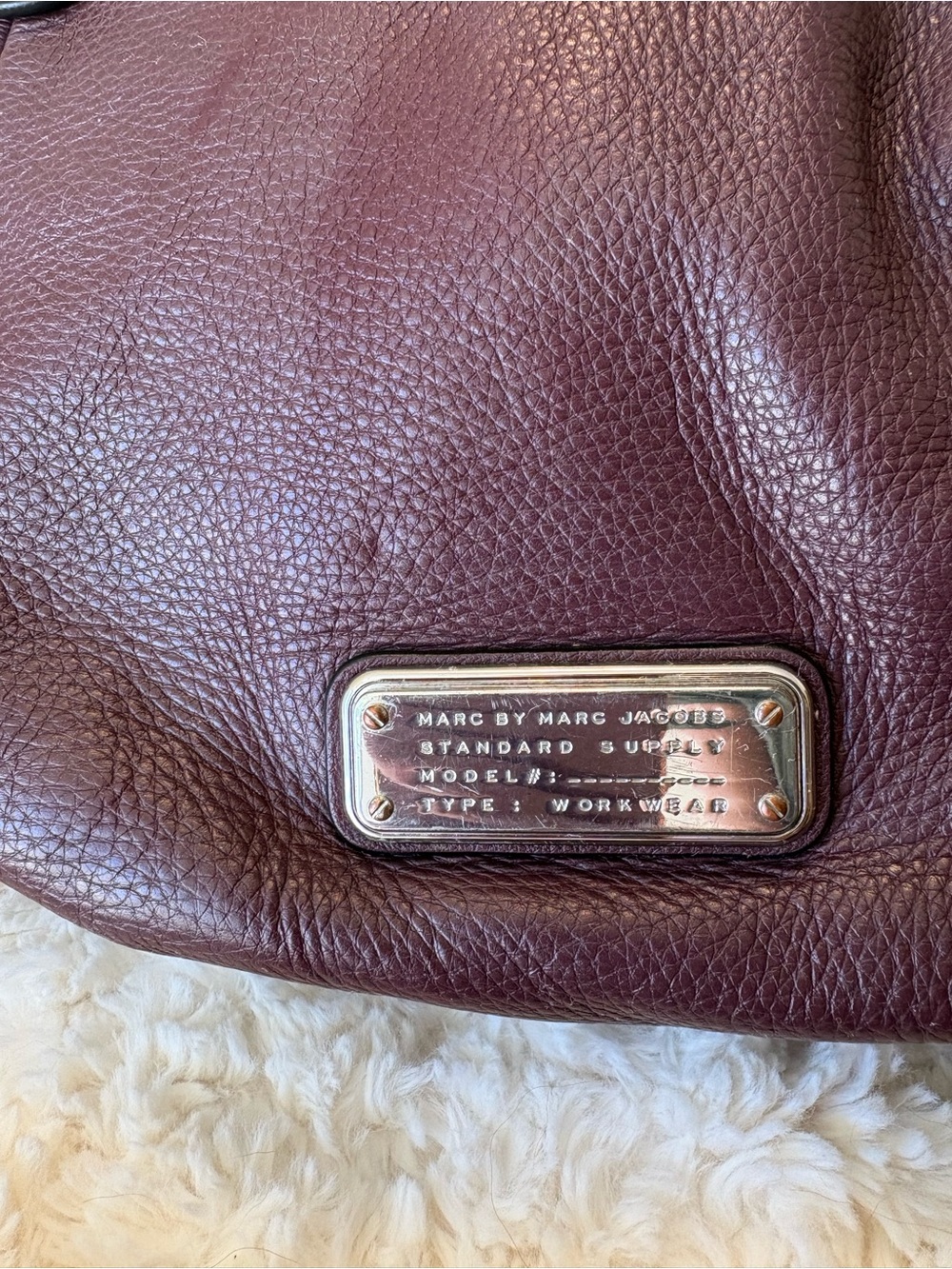 Vintage 2000’s Marc by Marc Jacobs Pebbled Leather Shoulder Bag - Burgundy - Picture 2 of 8